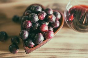 Resveratrol is a healthy phytochemical found in wine.