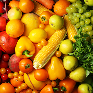 A mix of fruits and vegetables in the rainbow sequence.